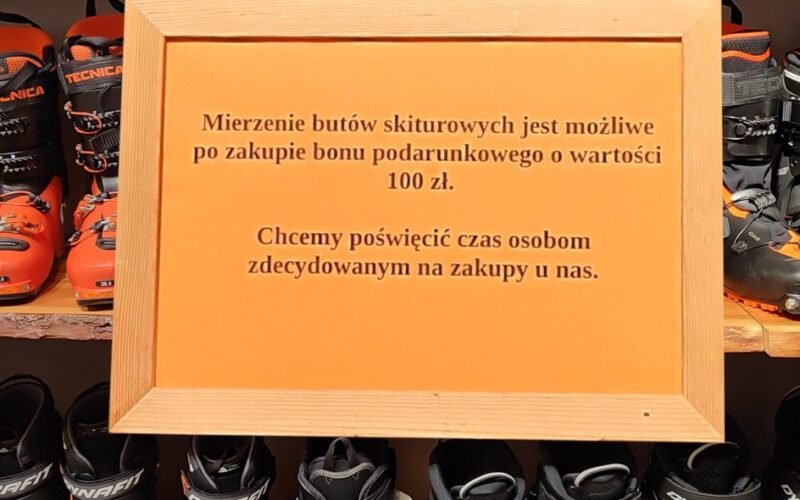 Один из магазинов Польши ввёл платную примерку обуви