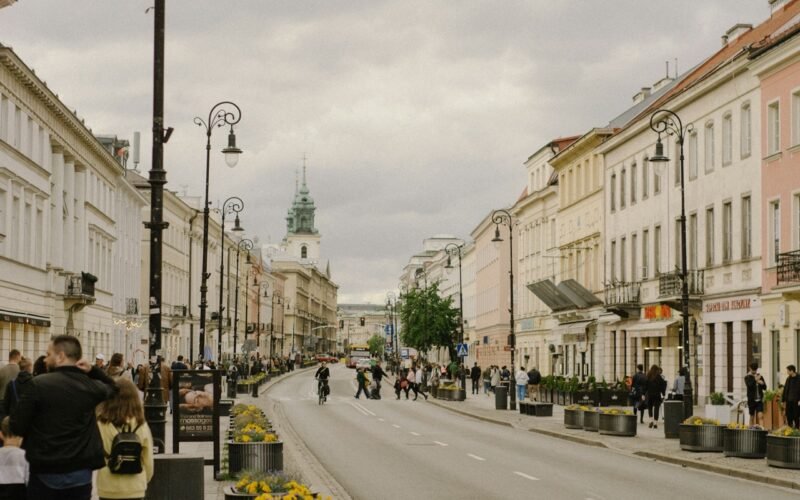 Улица Nowy Świat в Варшаве