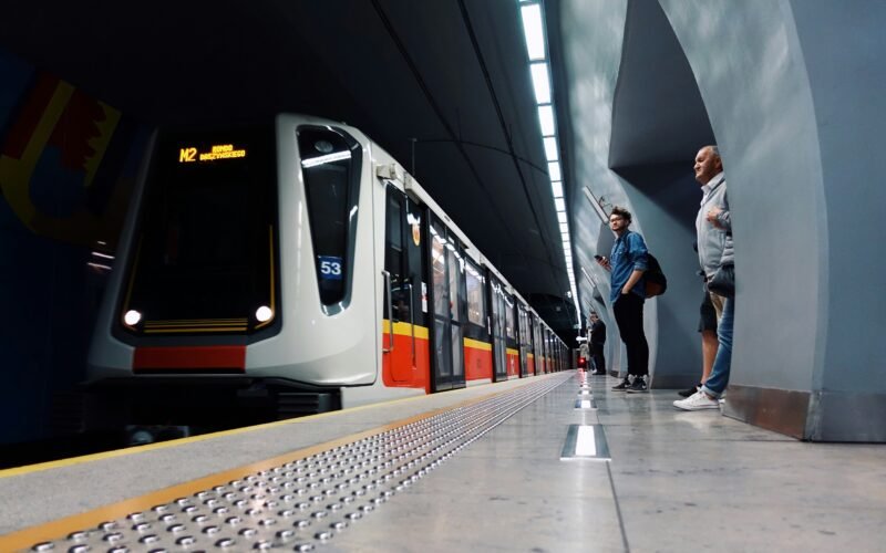 Метро Варшавы