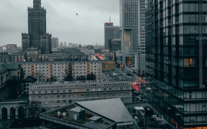 Пасмурная погода в Варшаве, фото с высоты