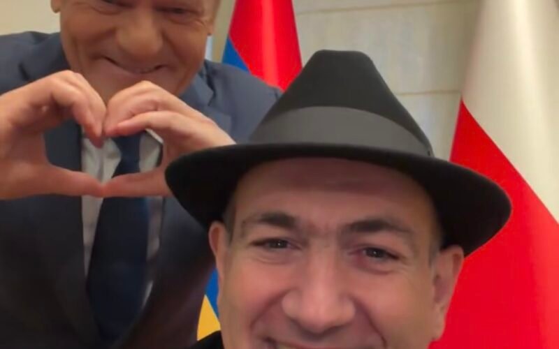 Никол Пашинян и Дональд Туск