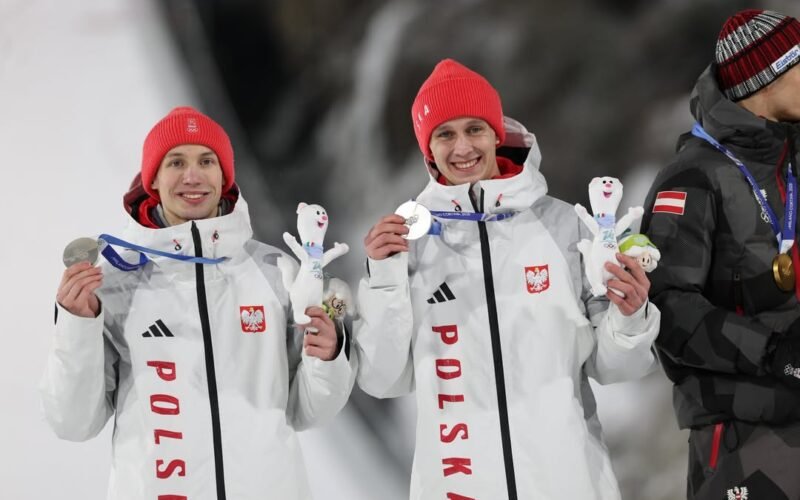 Кацпер Томасяк и Павел Вонсек завоевали серебро на олимпийских играх 2026