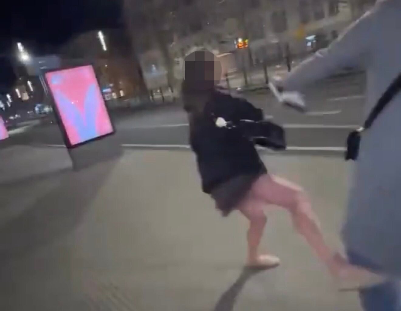 В Познани женщина напала на 2 подростков из Украины